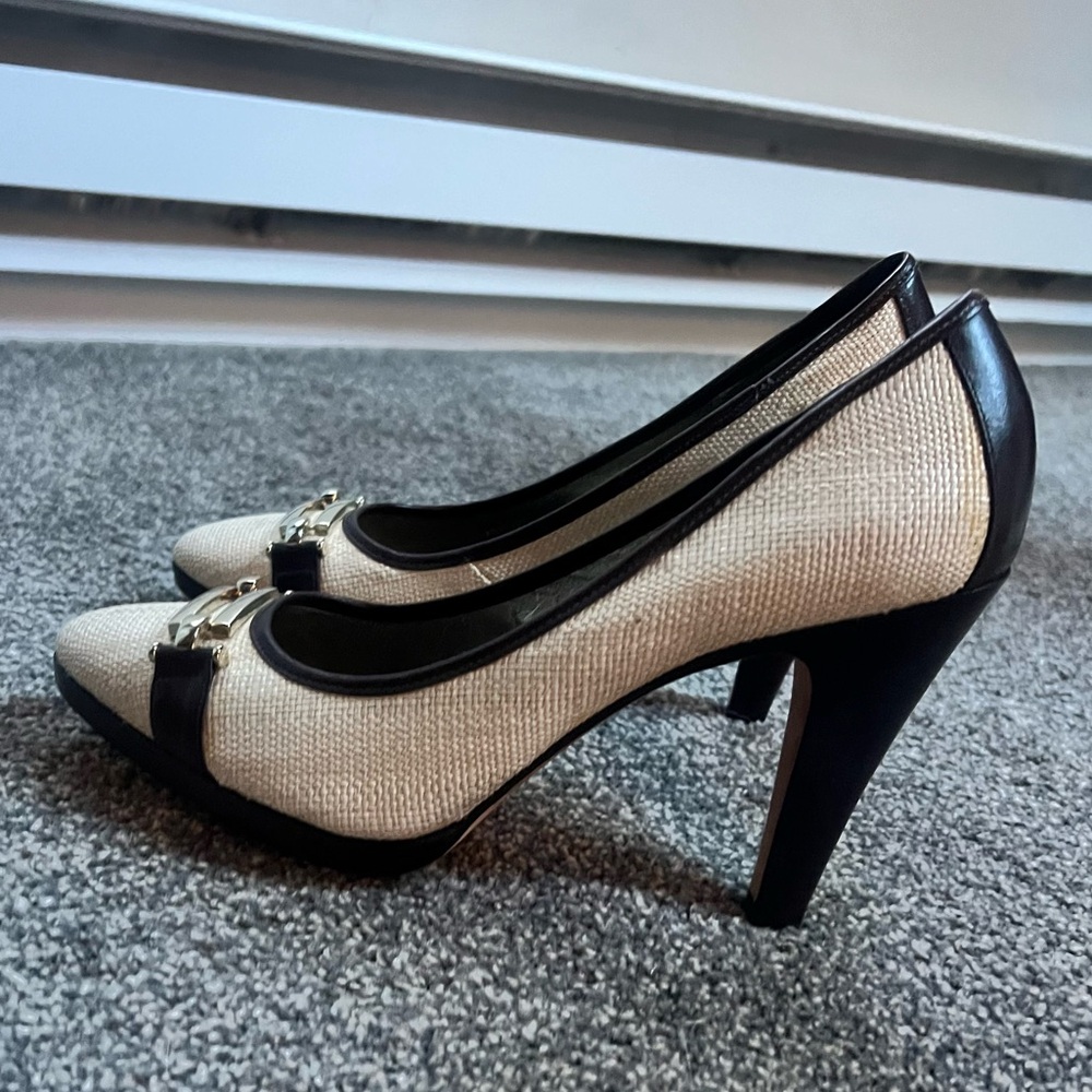 Heels - Picture 3 of 4